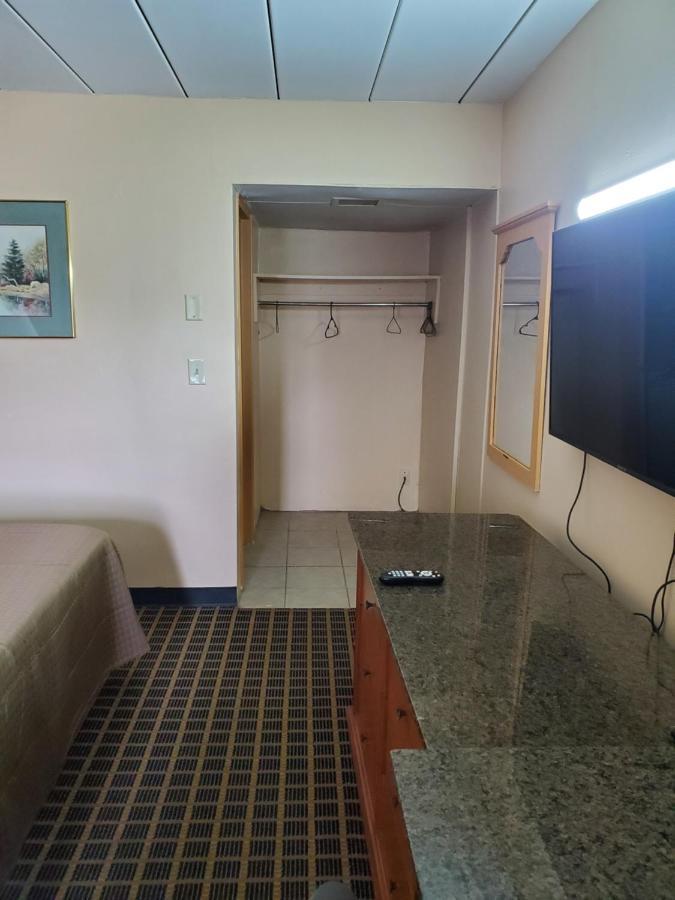 Budget Inn Of ביי סיטי מראה חיצוני תמונה