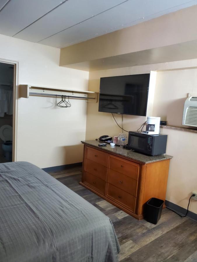 Budget Inn Of ביי סיטי מראה חיצוני תמונה