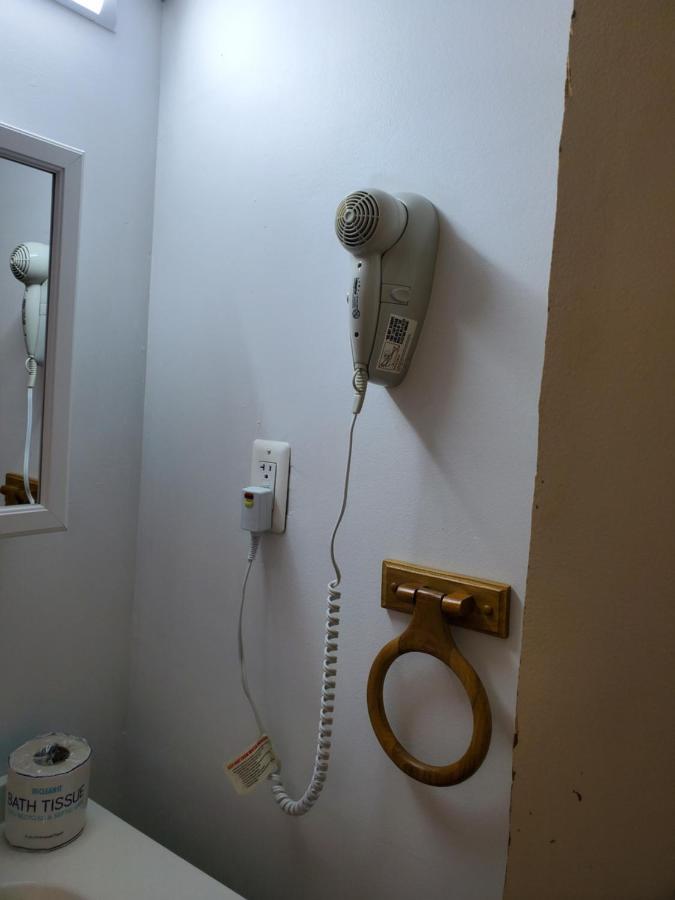 Budget Inn Of ביי סיטי מראה חיצוני תמונה