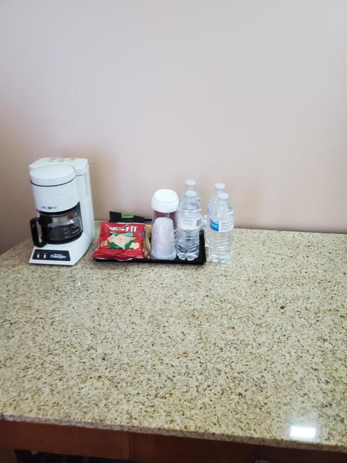 Budget Inn Of ביי סיטי מראה חיצוני תמונה